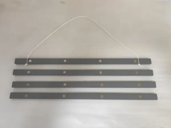 Magnetic poster hanger wooden frame