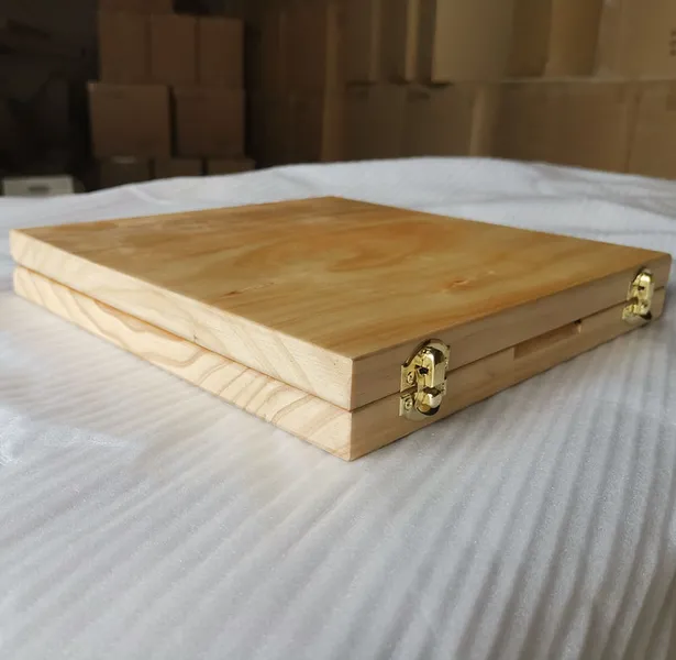 Double-locking wooden tray boxes