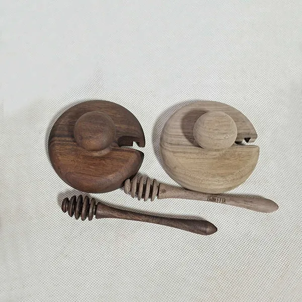 Honey jar lid and honey dipper