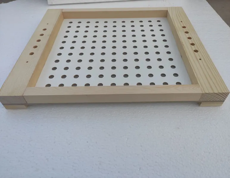 wooden pegs game board
